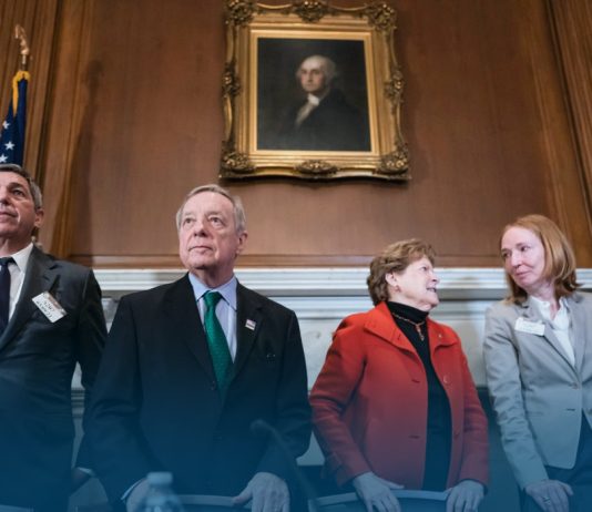 US Senate Approved $13.6B Ukraine Aid, Massive Gov't Funding Package