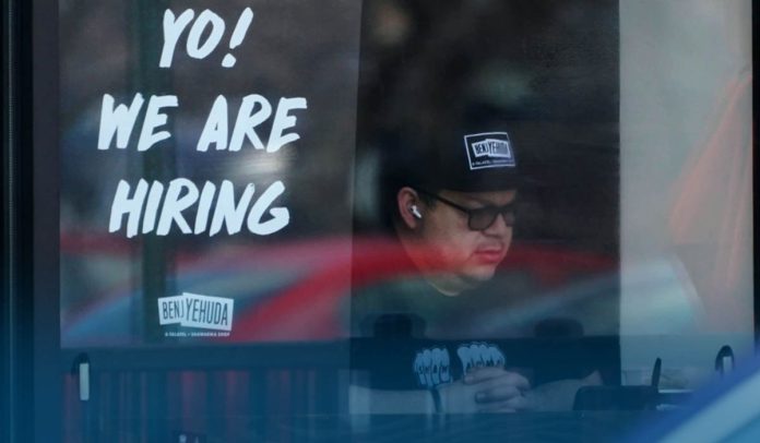 US Economy Added 428000 jobs in April Despite Rising Inflation