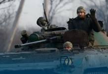 Ukrainian President Thanks Soldiers for Maintaining Positions as Moscow Forces Flee Kreminna