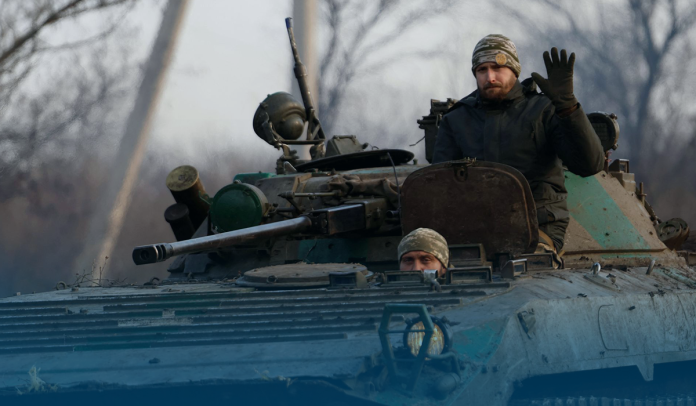 Ukrainian President Thanks Soldiers for Maintaining Positions as Moscow Forces Flee Kreminna